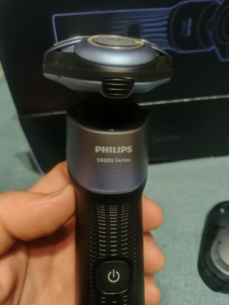 Продам електробритву Philips X5000