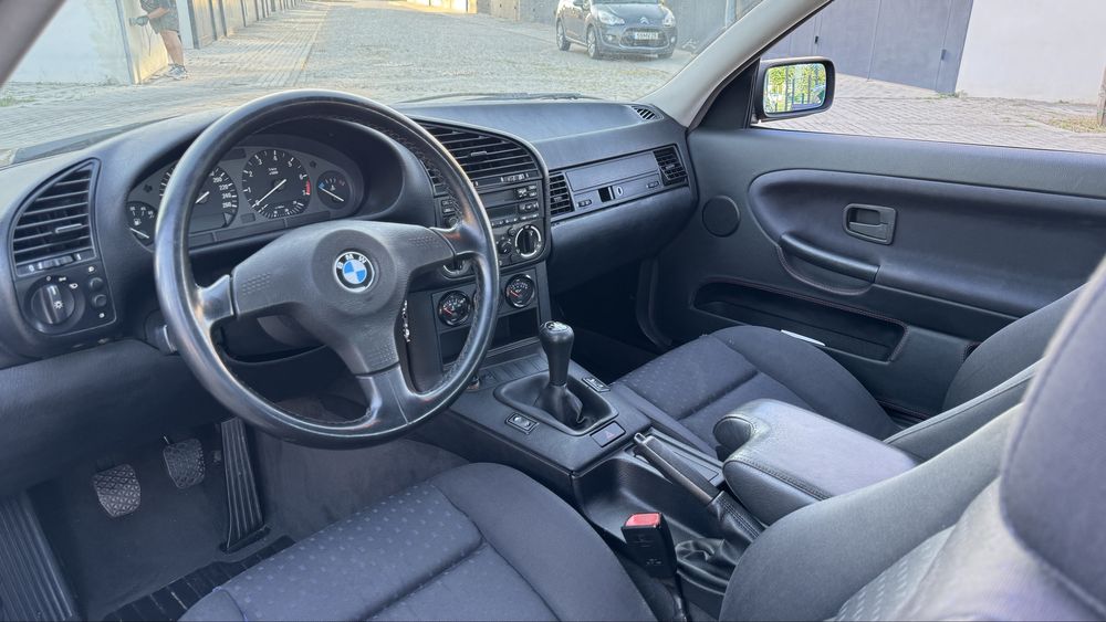 BMW E36 318is Coupé