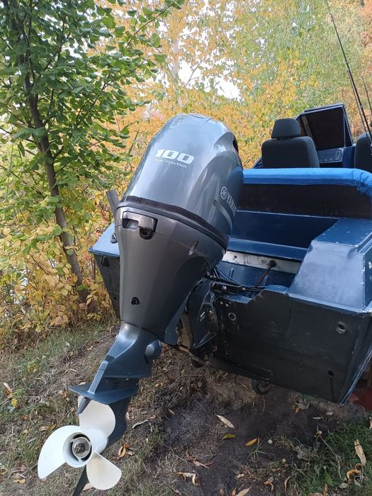 Лодочний  мотор Yamaha 100.