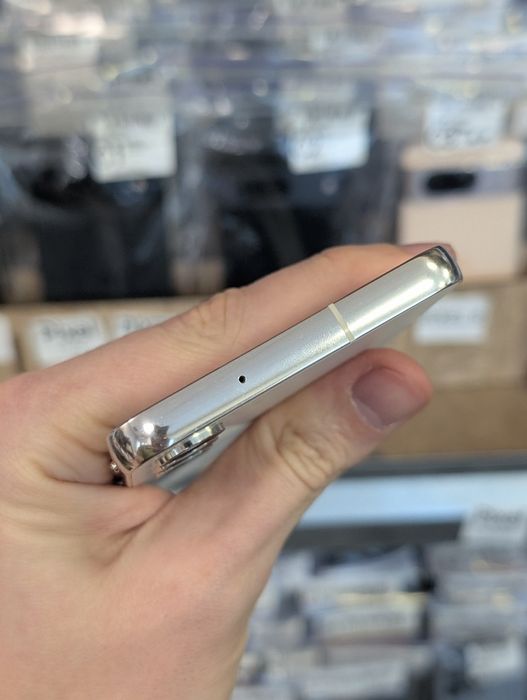 Samsung Galaxy S23 8/128gb Кредит Гарантія