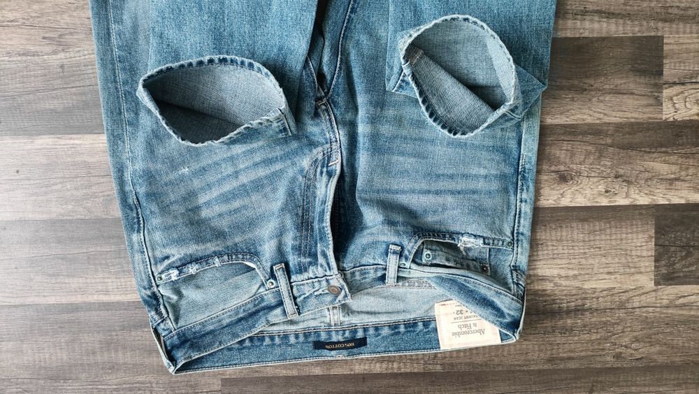 świetne przecierane skinny Abercrombie & Fitch  31/32