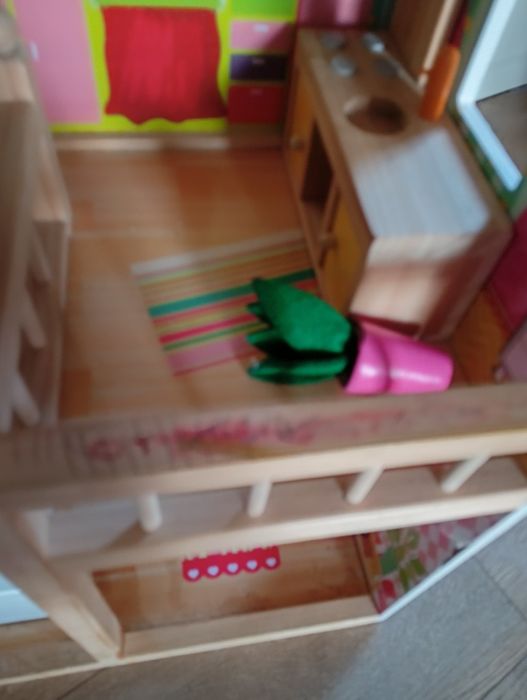 Duży domek dla lalek