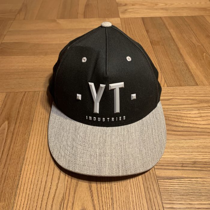 Czapka z daszkiem fullcap 210 Fitted YT Industries