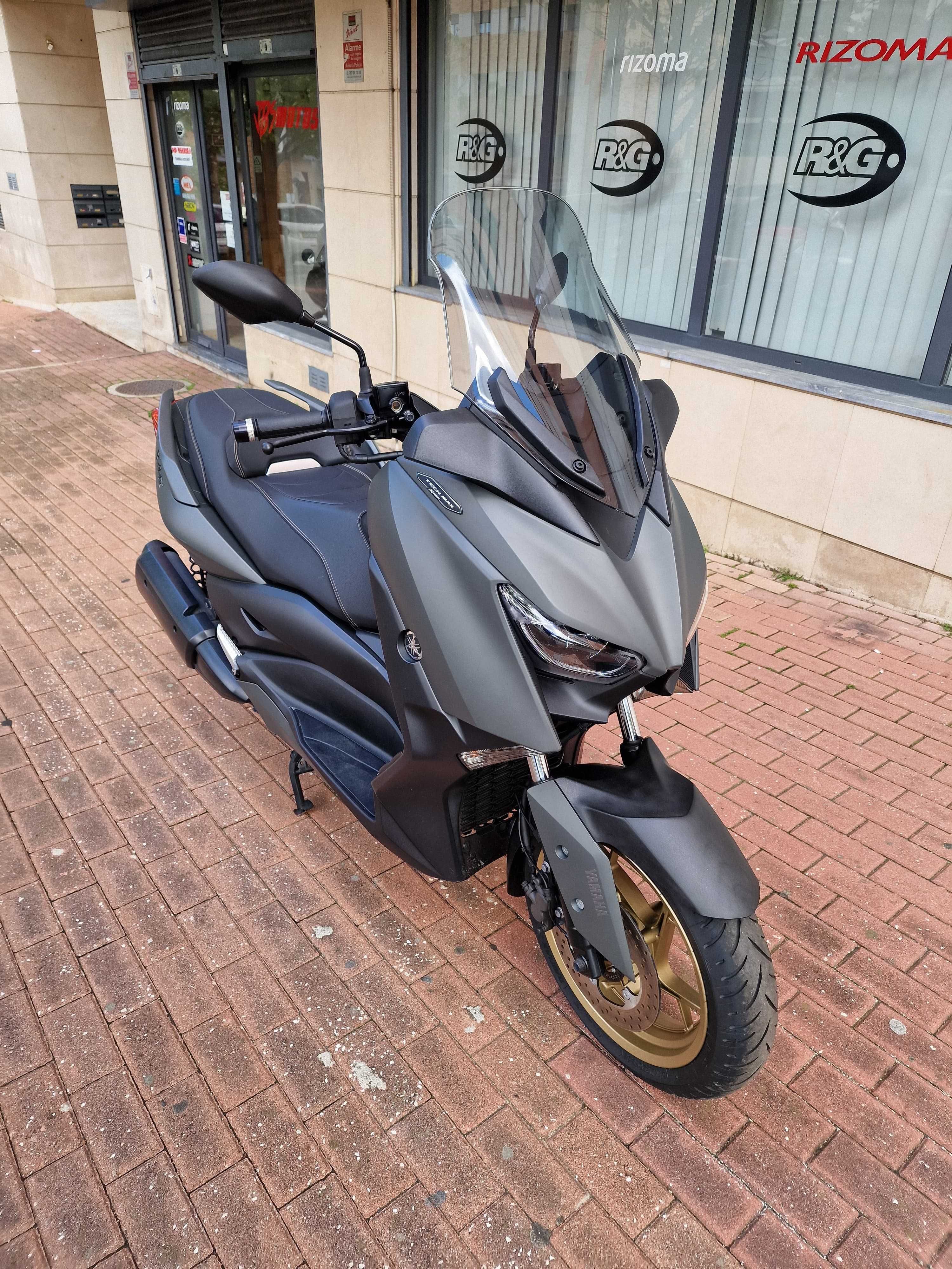 YAMAHA XMAX300 EM ESTADO NOVO