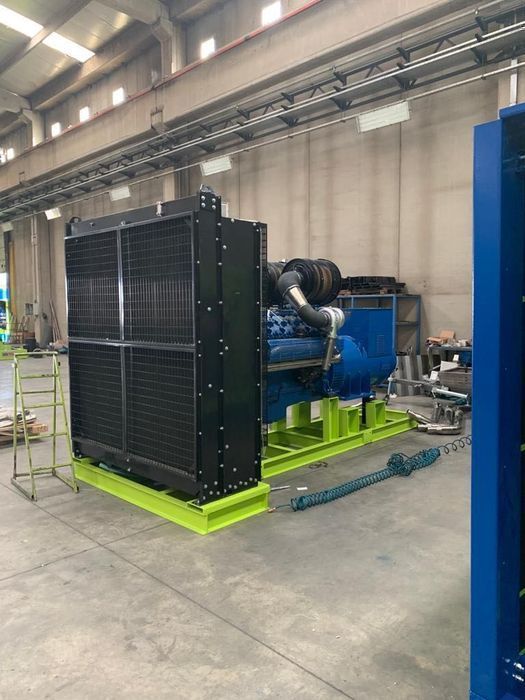 GNT-725 (725 кВА)Дизельний генератор GenPower на двигуні Inter запуск