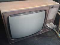 два цветных телевизора
