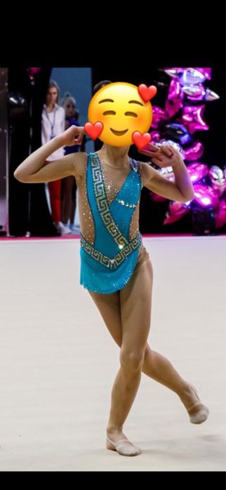 Продам купальник для художественной гимнастики