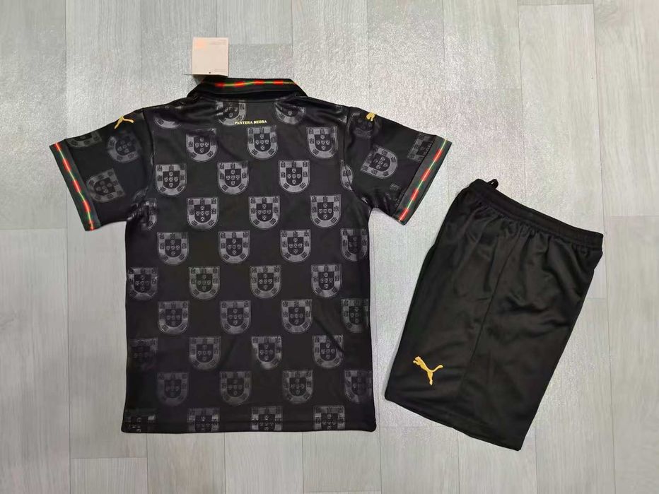 Equipamento criança Portugal 25 26