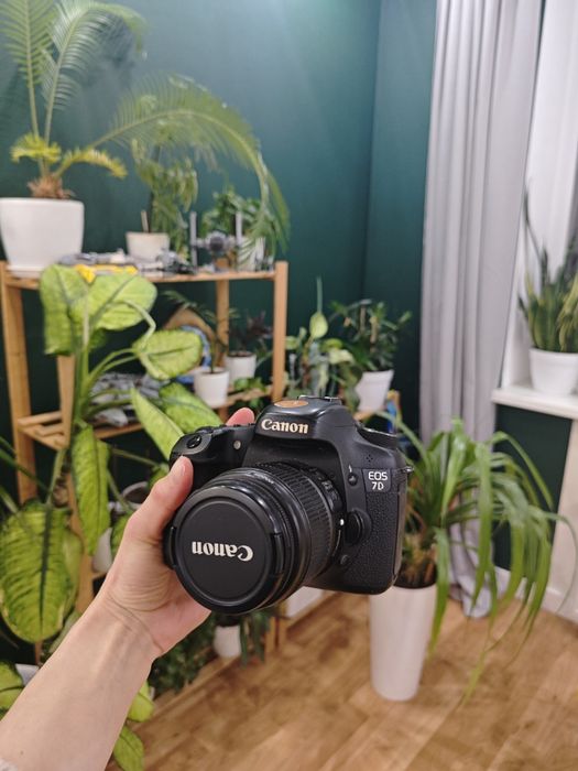 Canon 7D  фотоапарат