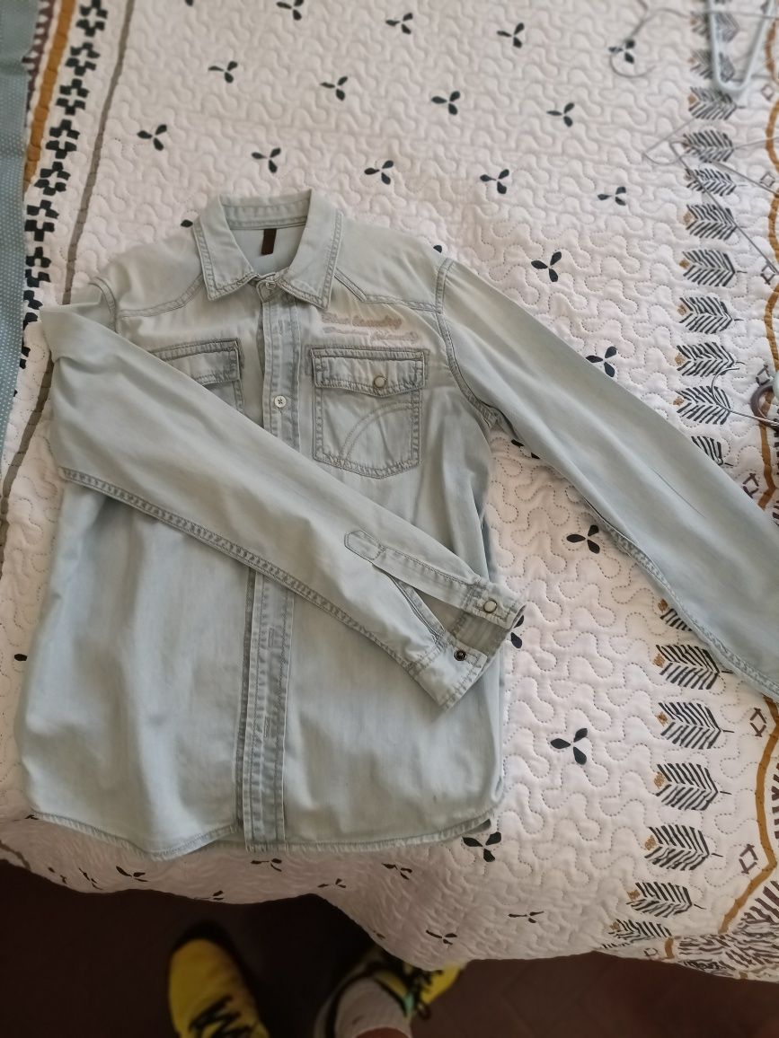 Camisa benneton 2xl de criança (equivalente a 12/13 anos) estilo ganga