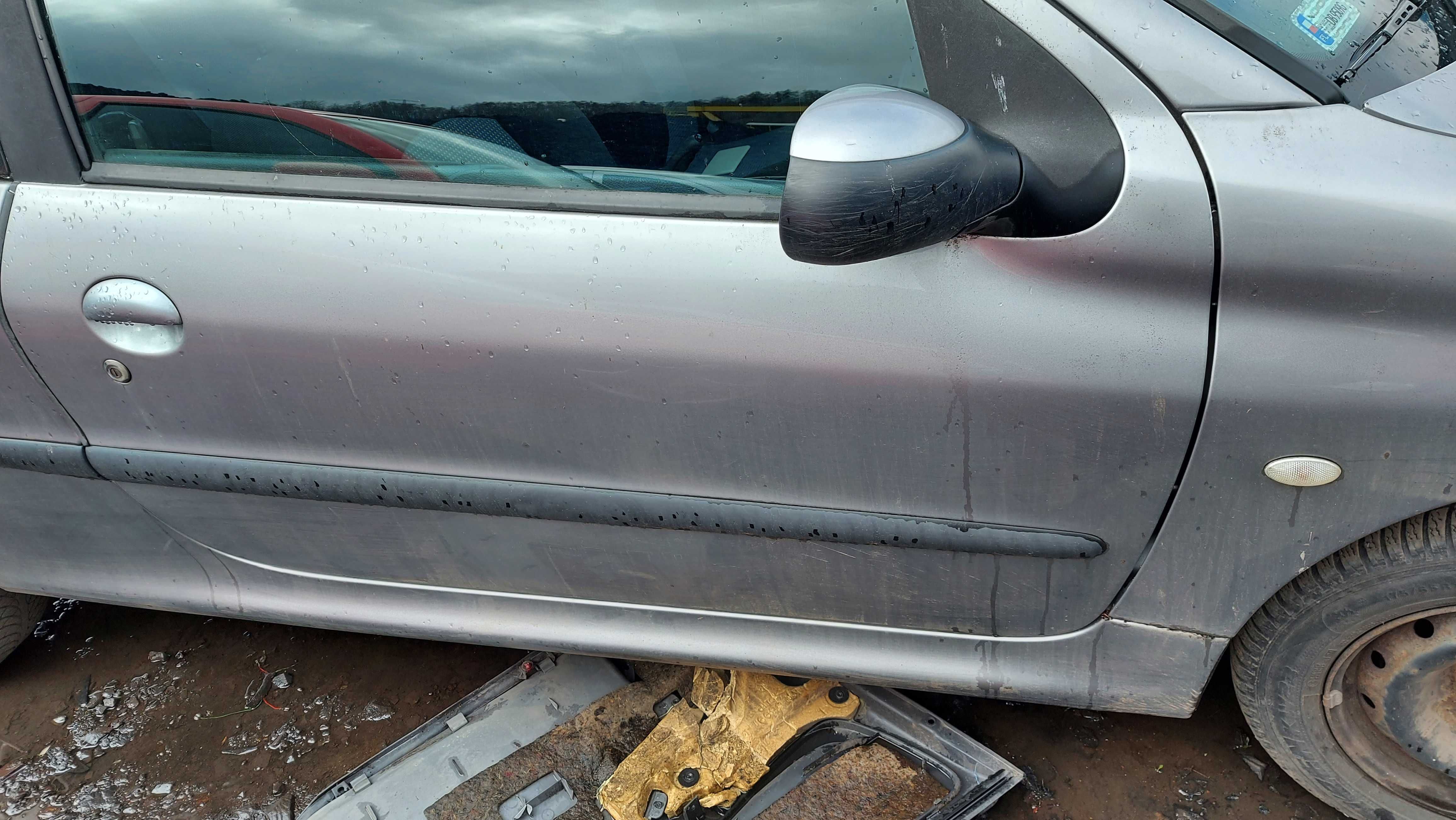 Peugeot 206 Lift EZA zderzak przedni FV części/dostawa