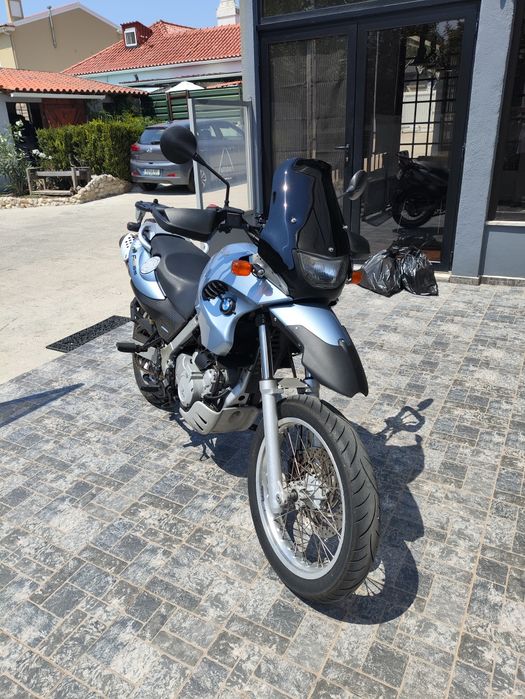 BMW Gs650f 2004 sem nada a fazer.