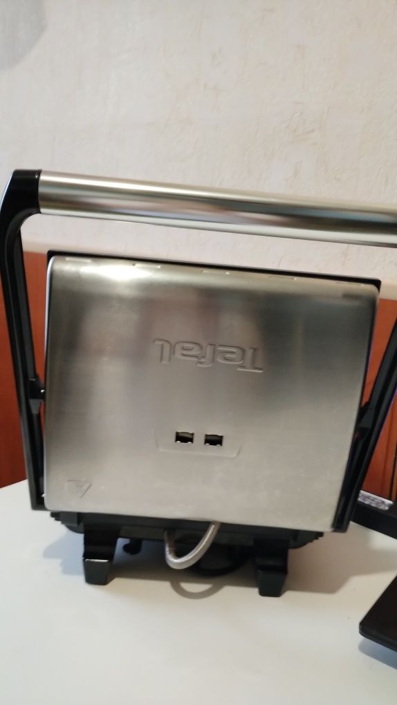 Гриль-барбекю Tefal GC241D38