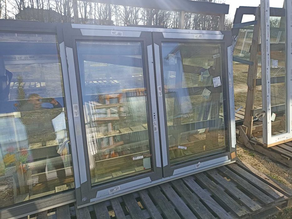 Okno pcv 180/147 grafit trzy szybowe