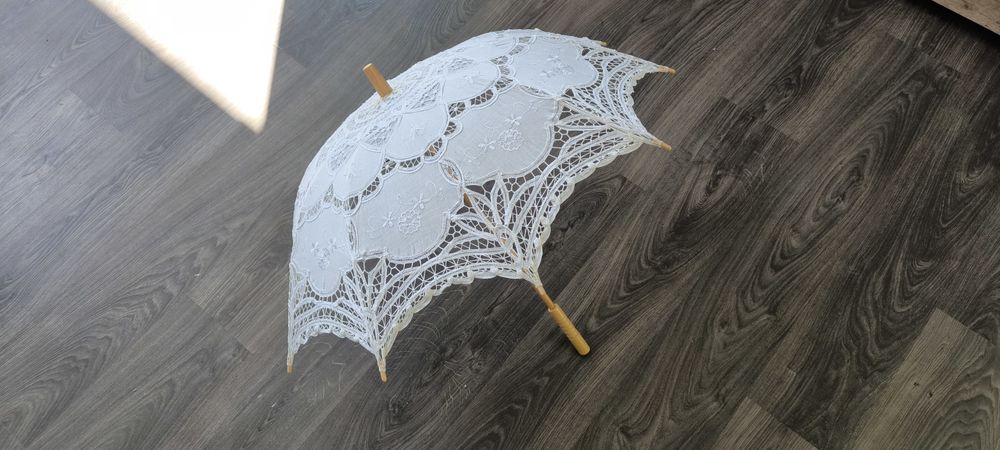 Koronkowy parasol w stylu vintage, na sesję foto, ślub