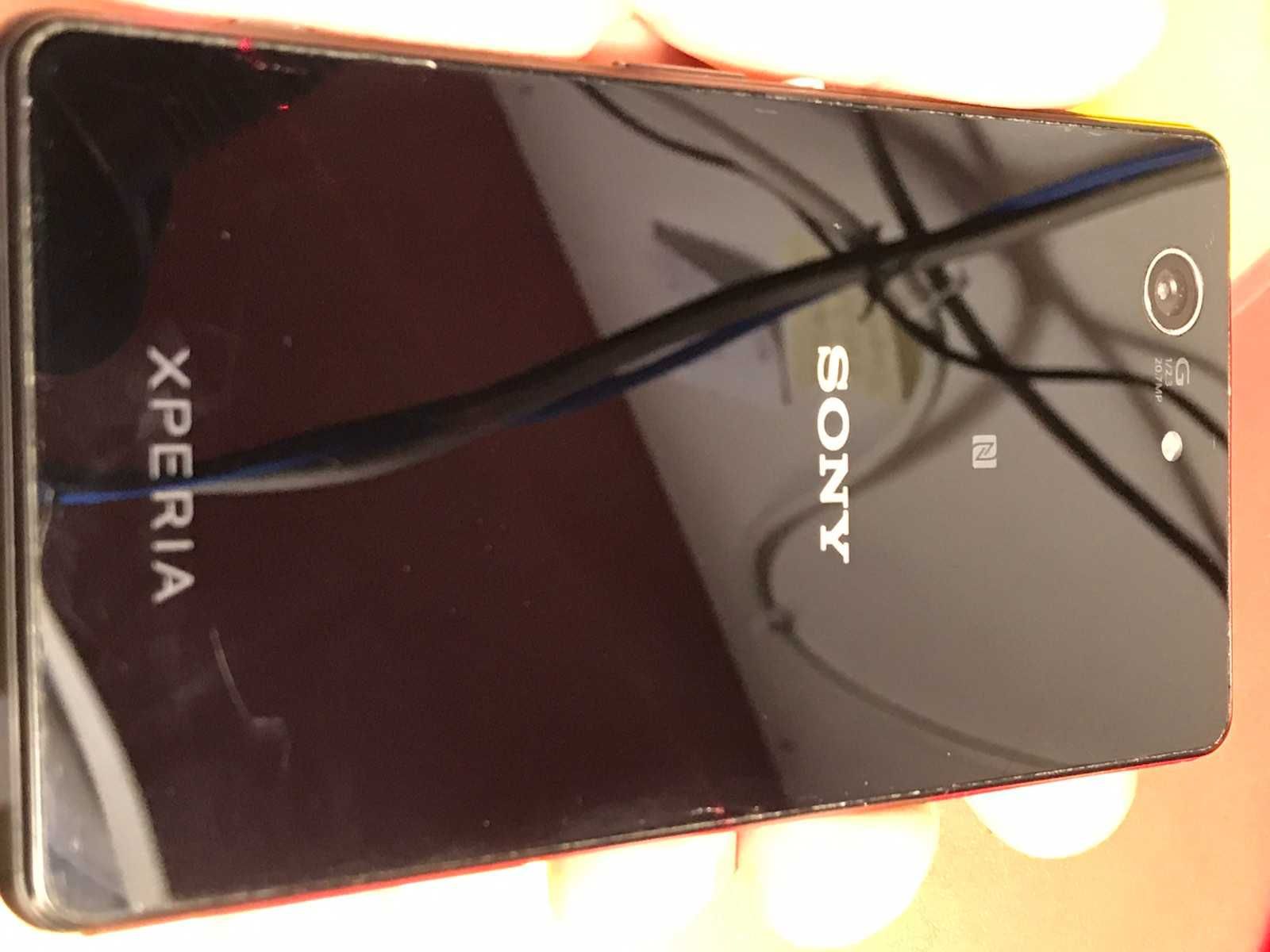 Продам. Sony Xperia Z3 Compact D5803