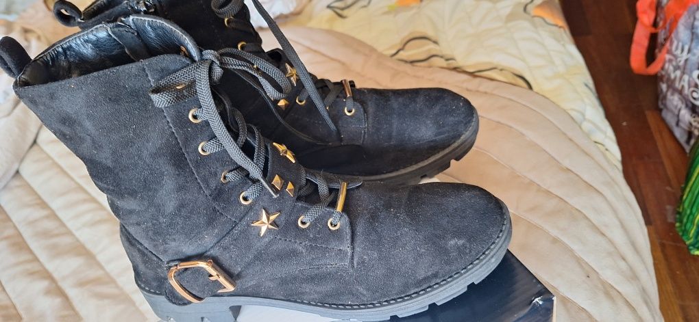 Botas pretas n 40
