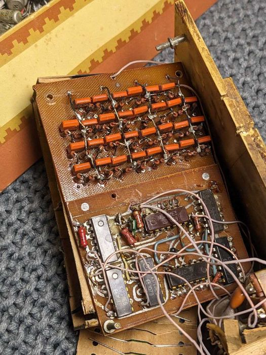 Радіодеталі різні ціна за лот