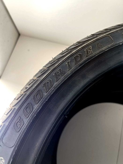 Pneus Goodride SA07 - 205/40/17 - NOVOS