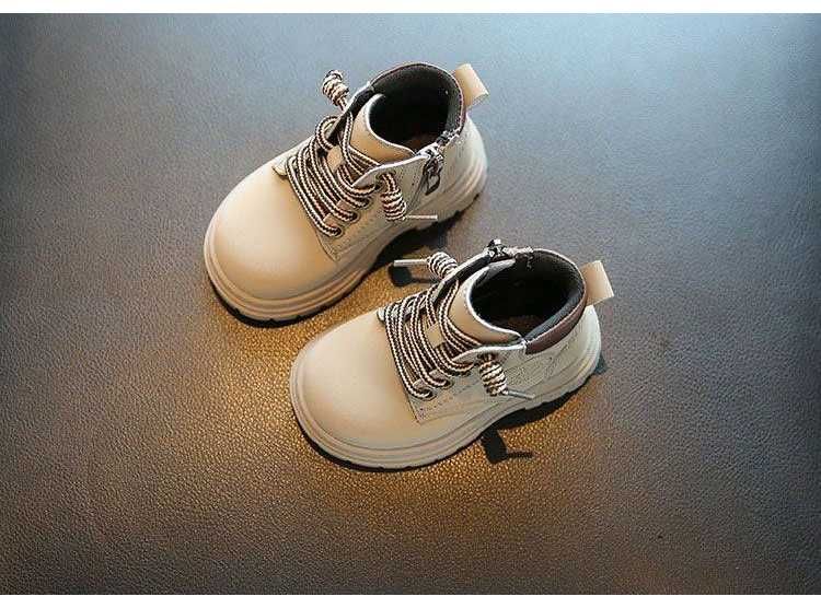 Торг. Нові дитячі утеплені черевики на шнурівці і блискавці 23 розмір