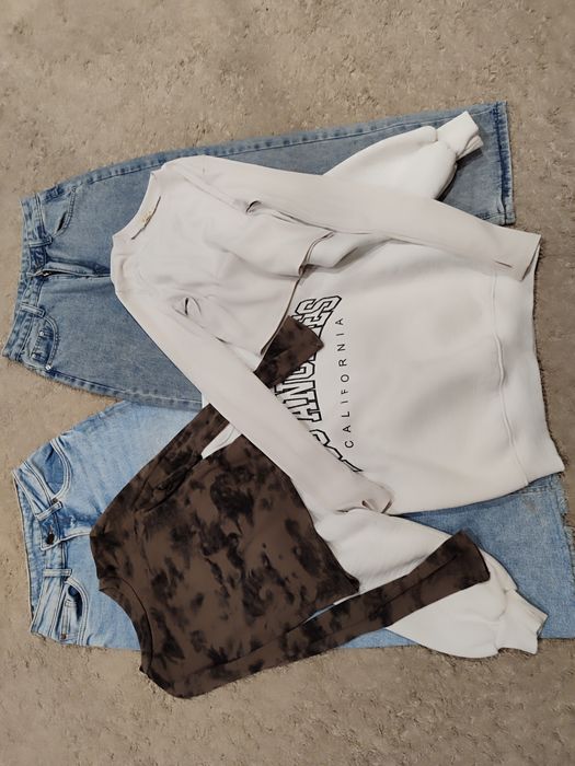 Пакет речей на дівчину