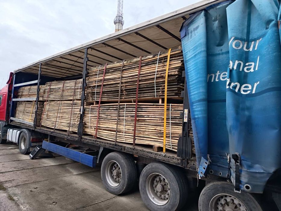 Продам дошку  20 - 30 довжина 3 метра