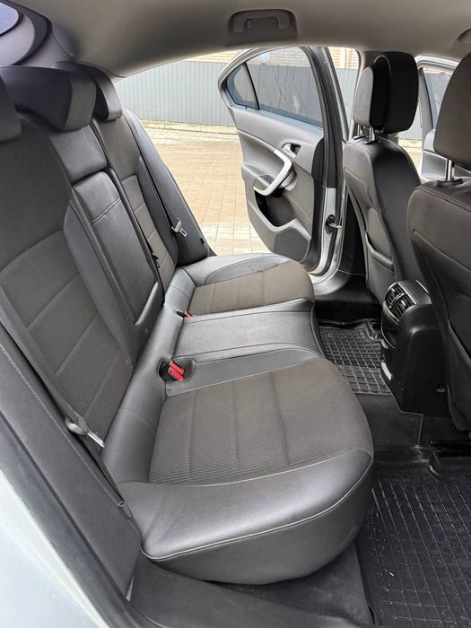 В цю ціну додою комплект літньої резини  18радіусу