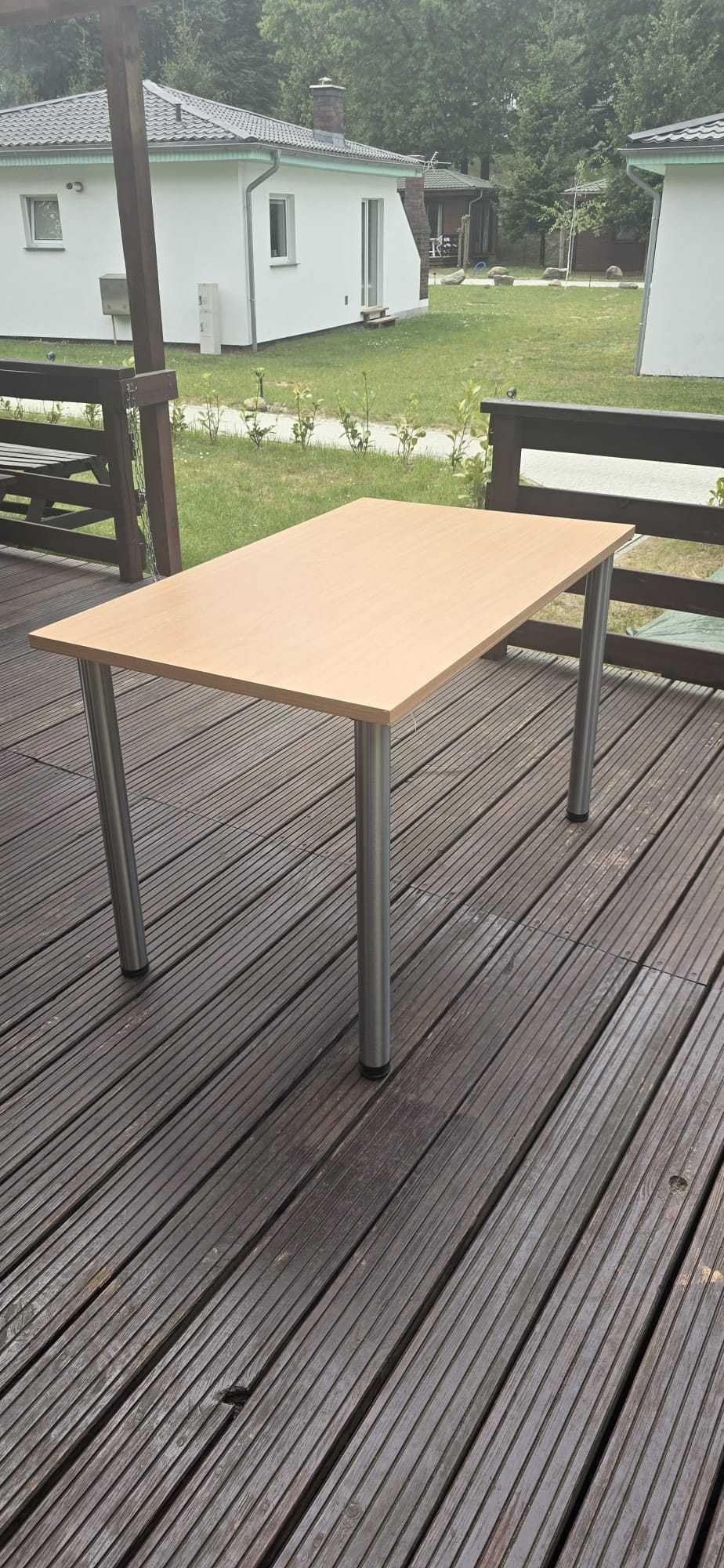 drewniany stół, nowy, solidny