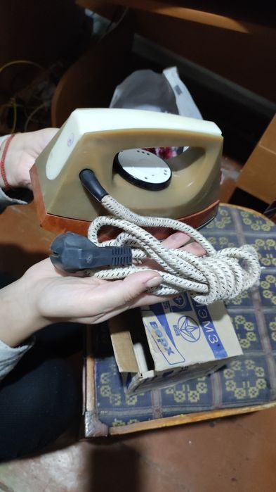 Електро праска ПТ 1000, ПТ 800 нова
IIT 1000-1,2.220(YT 1000-1,2.220)