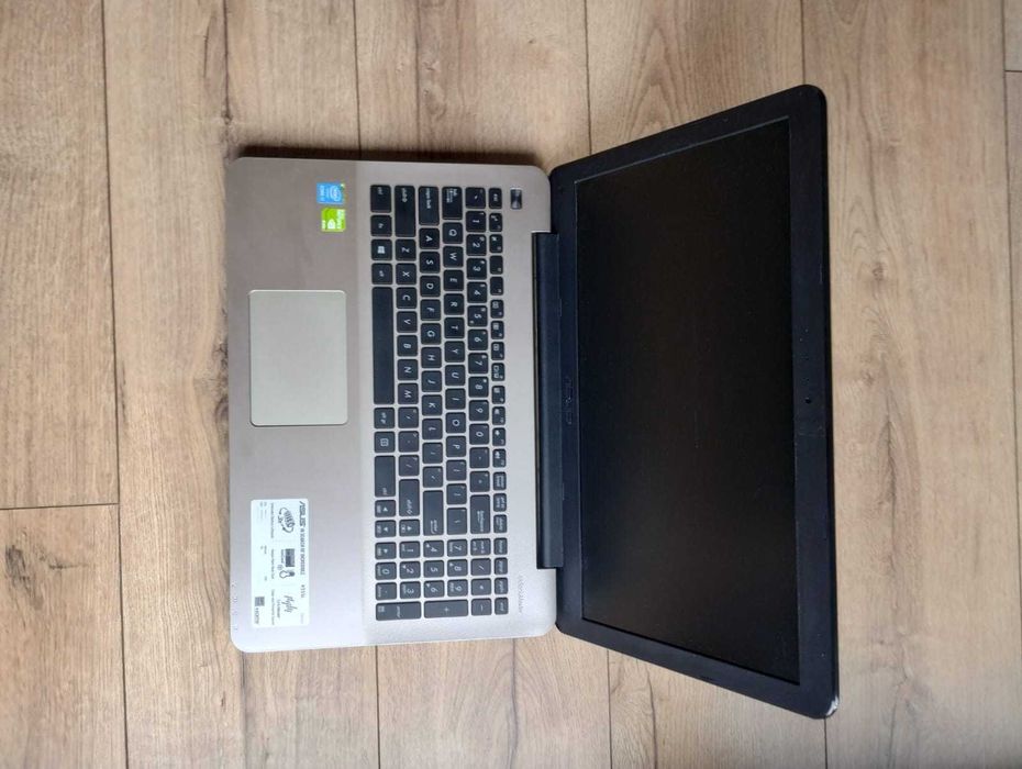 Laptop ASUS X555LN – i7 / 8 GB / GeForce 840M / 1 TB