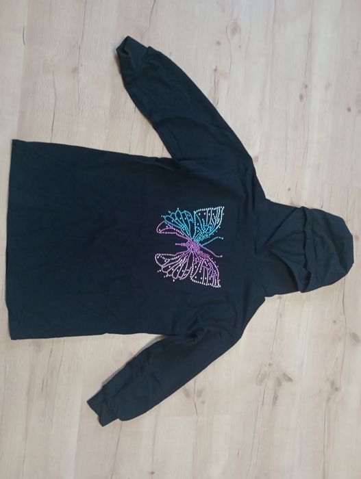 Bluza next 140 146 czarna długa z motylem z cekinami
