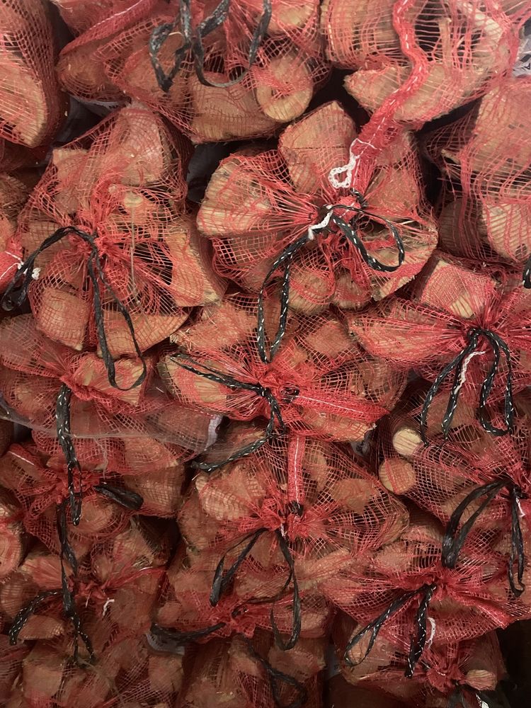 Sacos de lenha de eucalipto