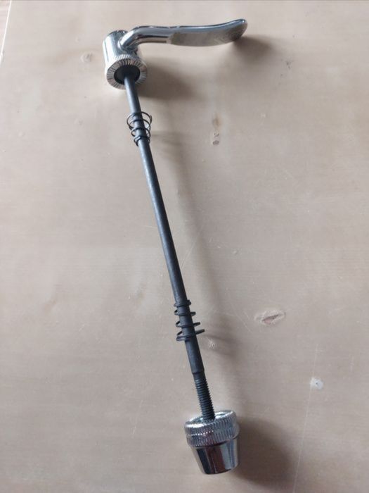 Zacisk do trenażera oś koła roweru szybkozamykacz trening Tacx Elite