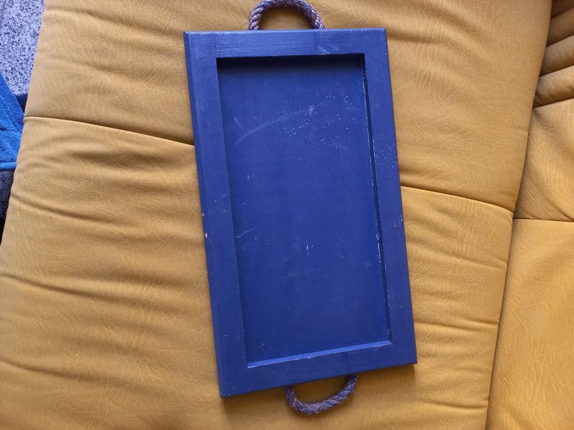 Base pra mesa em madeira e azuleijo