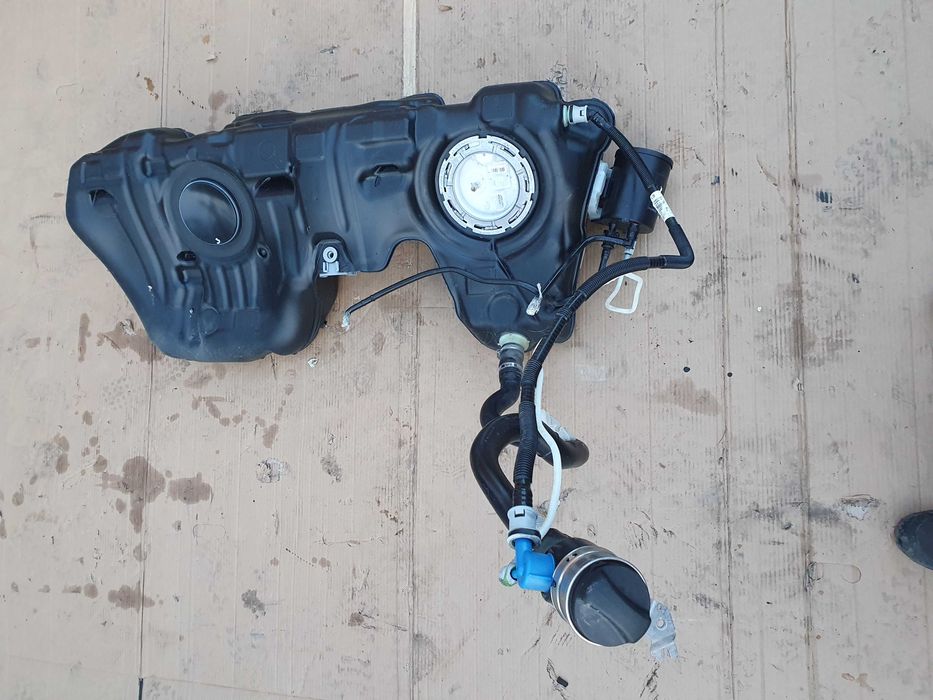 Zbiornik Paliwa Bak z Pompkami bmw m4 f82 m3 f80