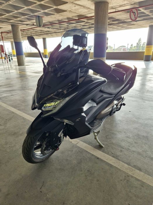 Kymco AK 550 – Maxi Scooter Premium