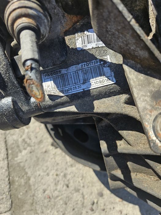 Skrzynia biegów PK6025 1.9 DCI Opel Vivaro Trafic