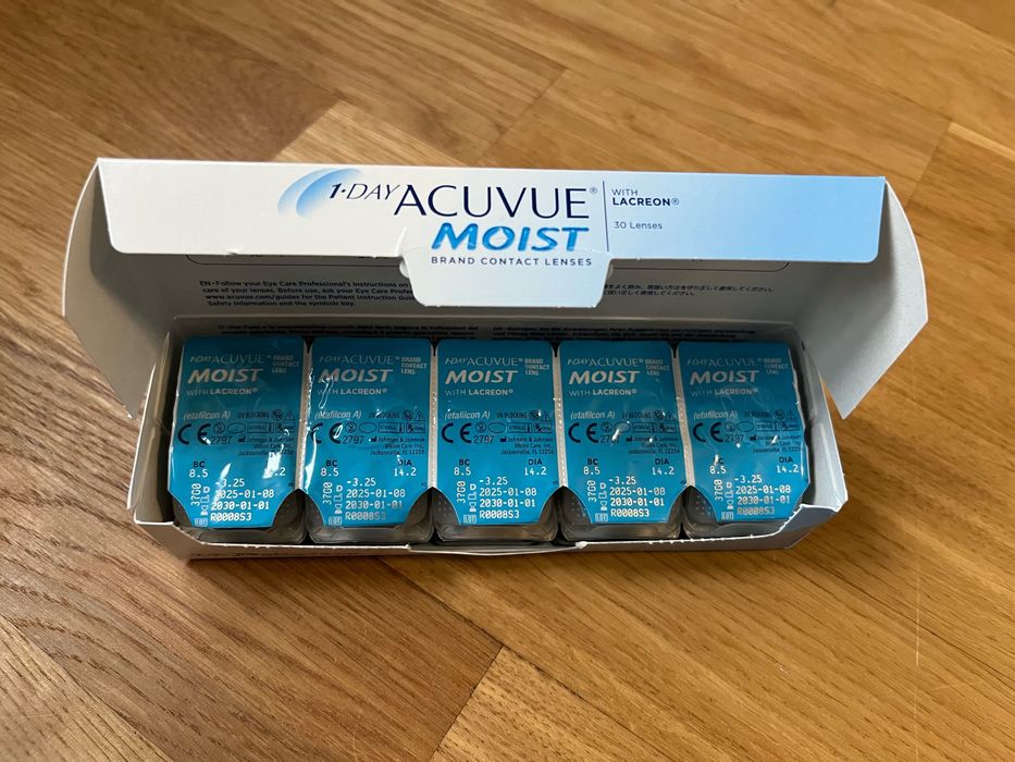 Soczewki 1Day Acuvue Moist, -3,25 (25 szt.)