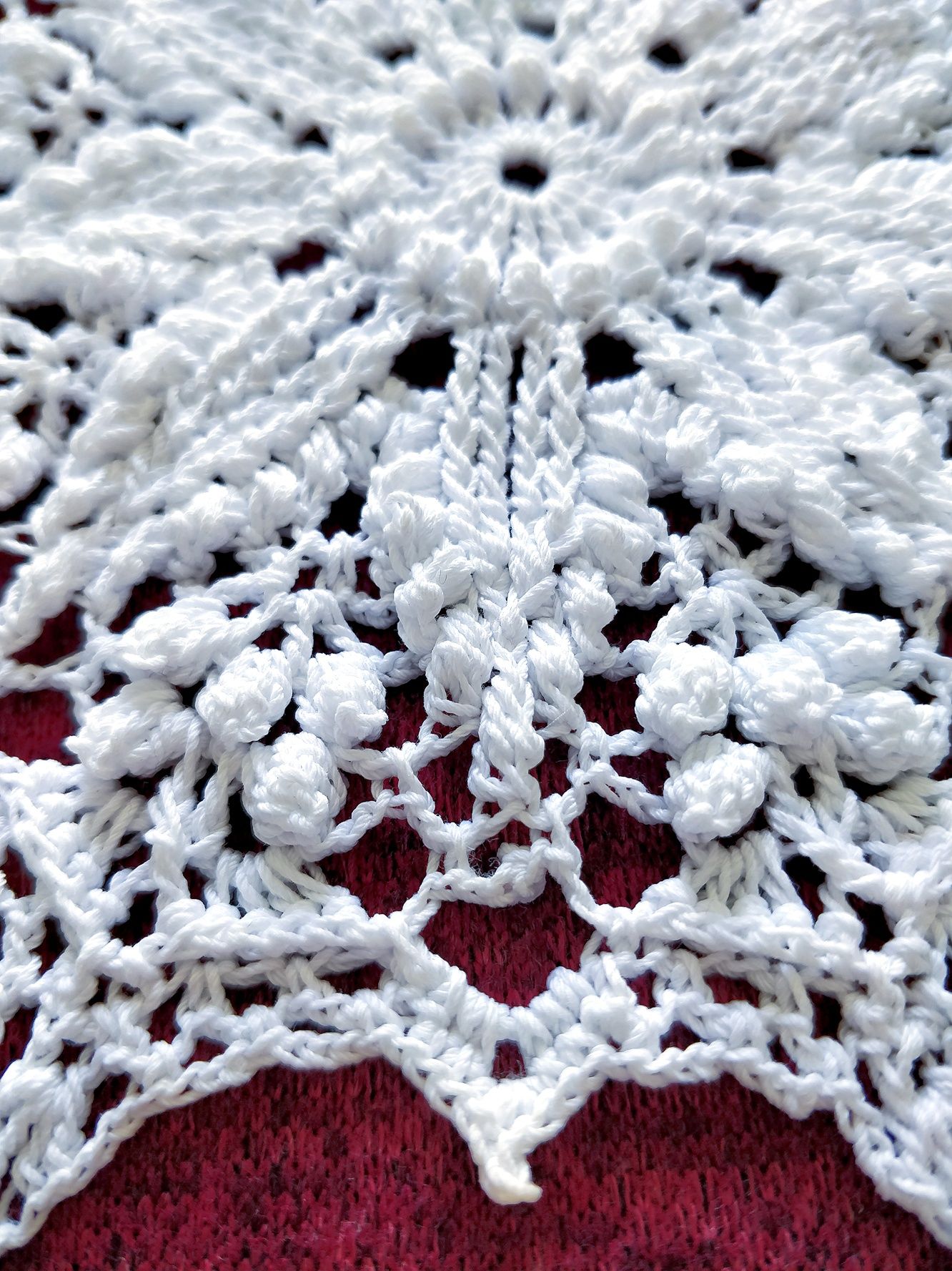 Rustykalna ażurowa biała serweta na szydełku Zawieszka Handmade