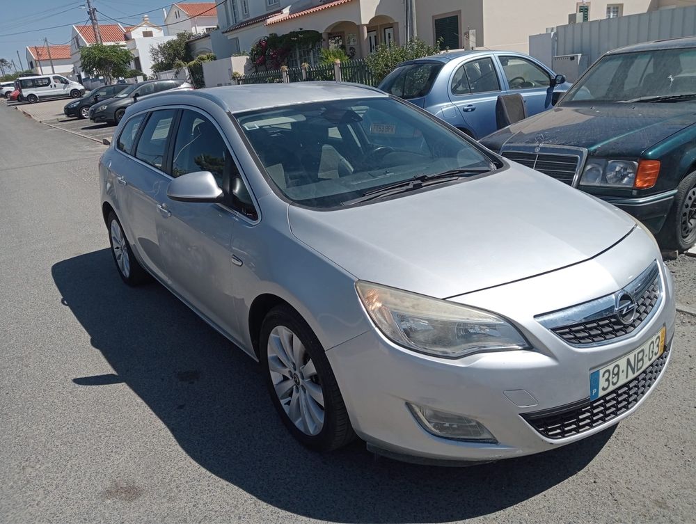 Opel astra 2012.