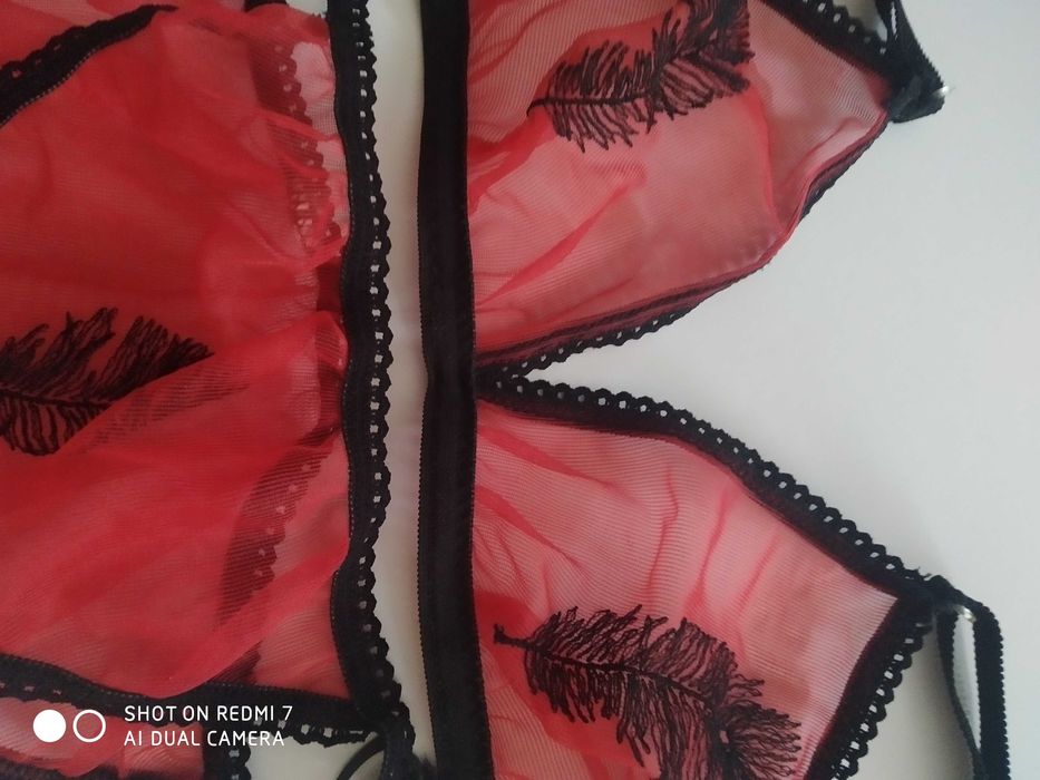 Жіноча білизна гарненька