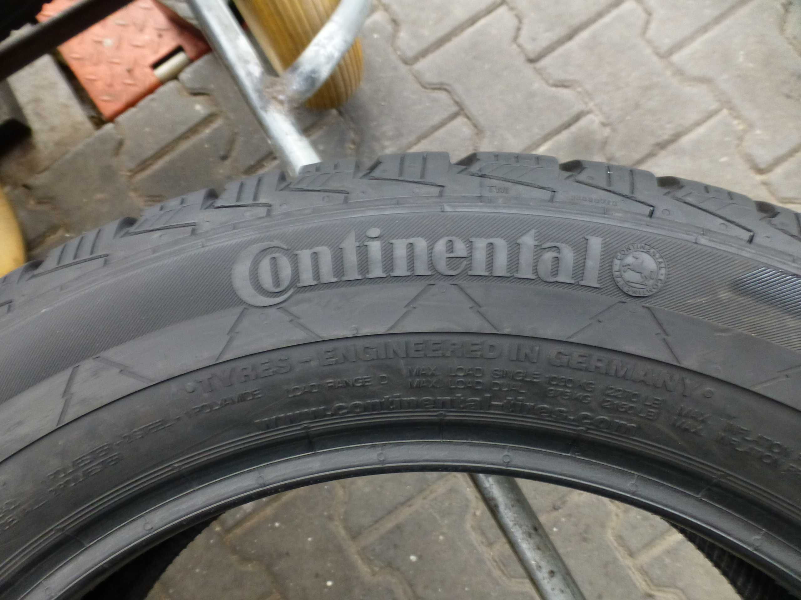 Continental Vanco winter 2  225/55r17c