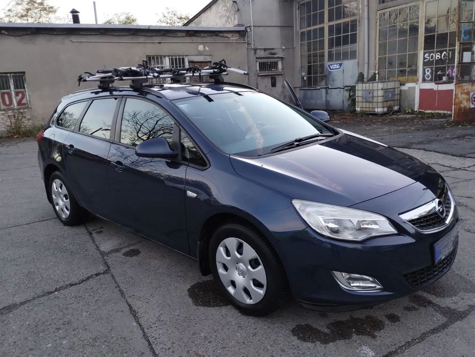 Opel Astra Opel Astra J Sports Tourer, całkowicie sprawny, użytkowany na bieżąco