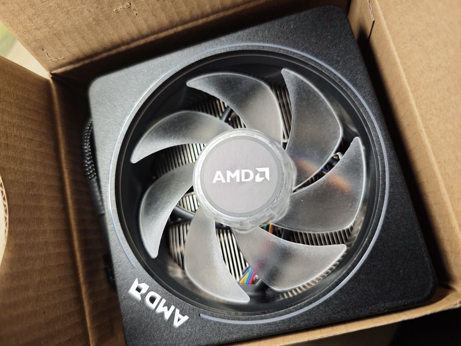 Кулер AMD Wraith Prism