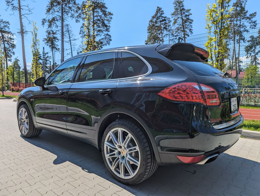 Porsche Caenne S Hybrid