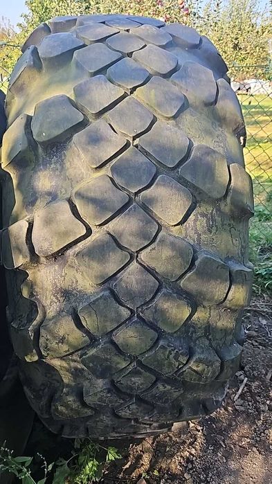 Opony 1550x600x635, 1550x600-635, 1550/600R25