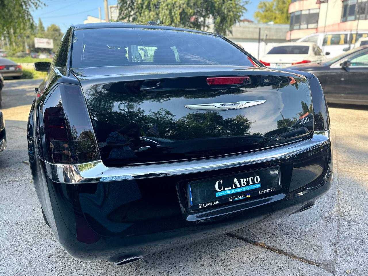 Chrysler 300 C купити за 225 дол/міс
