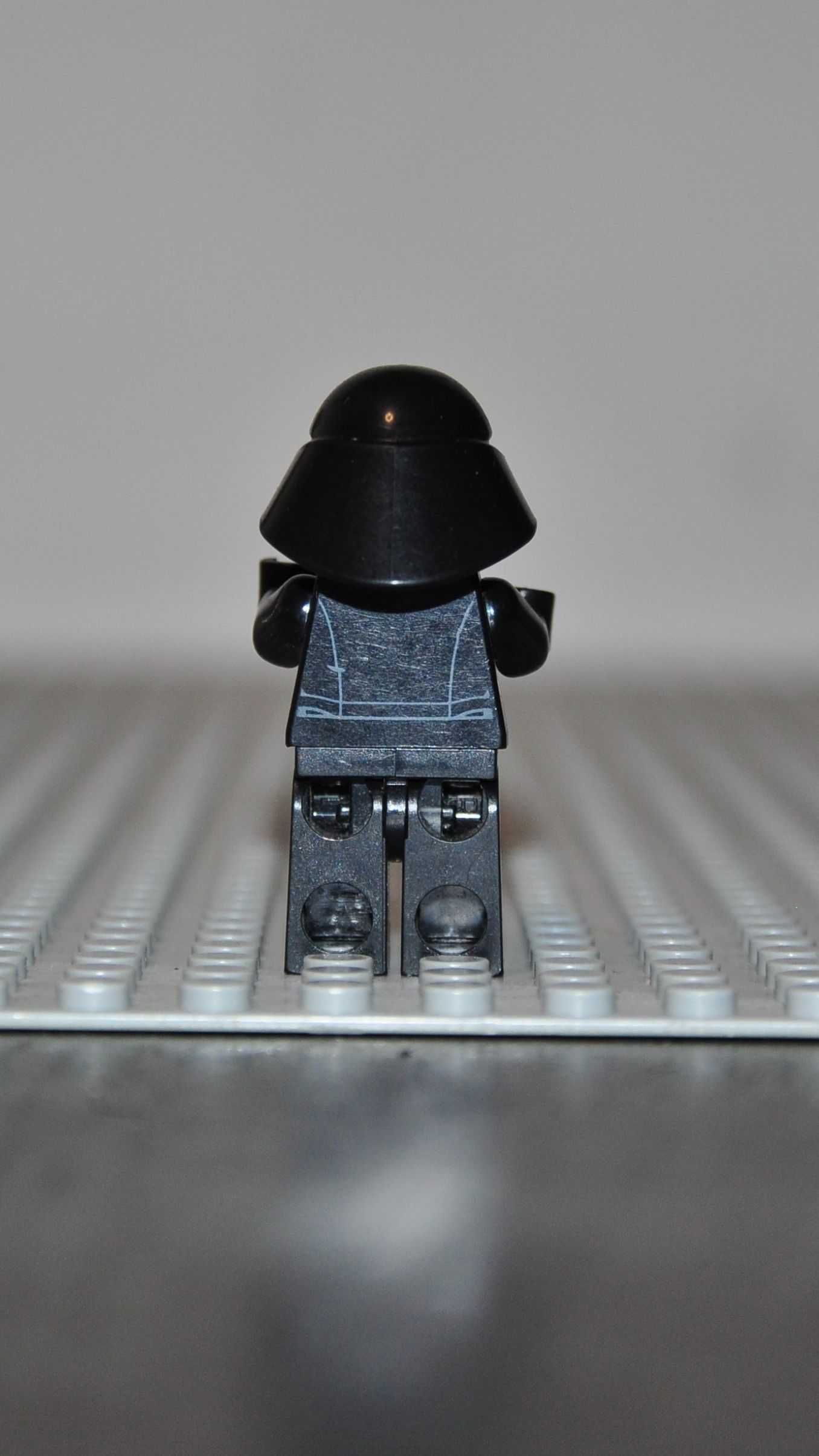 0232 Figurka LEGO sw0671 Star Wars First Order Crew Member