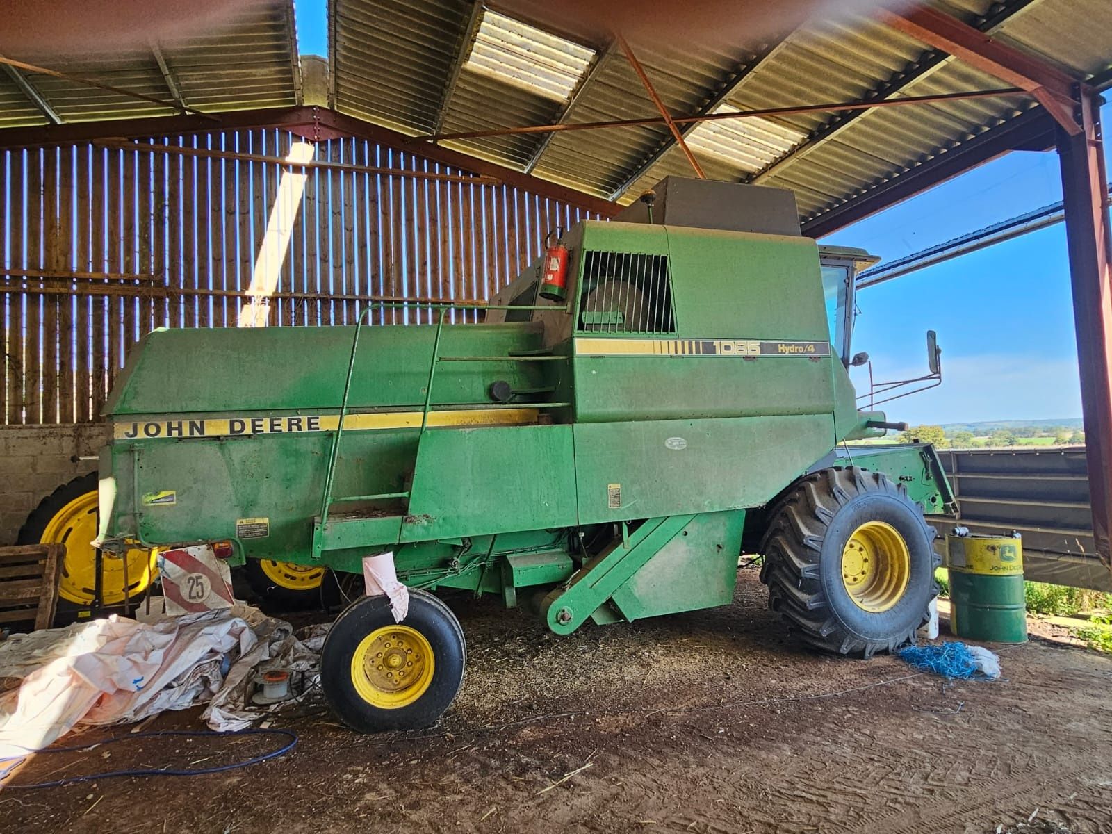 Sprzedam kombajn zbożowy JOHN DEERE 1085 HYDRO 4 sprowadzony