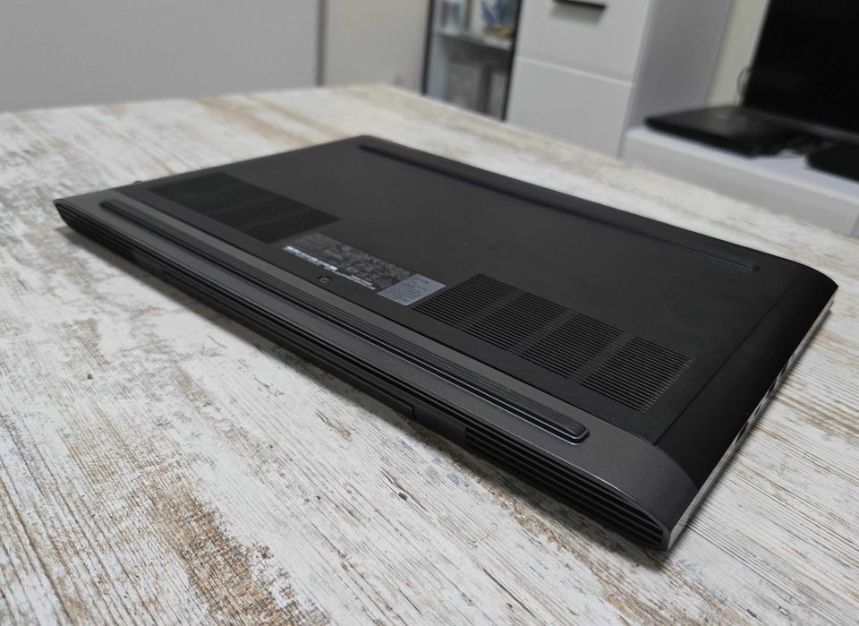 Dell Gaming (Nvidia GTX 1050 TI 4GB/Core i5 8-gen/16GB/SSD 128GB+1000G